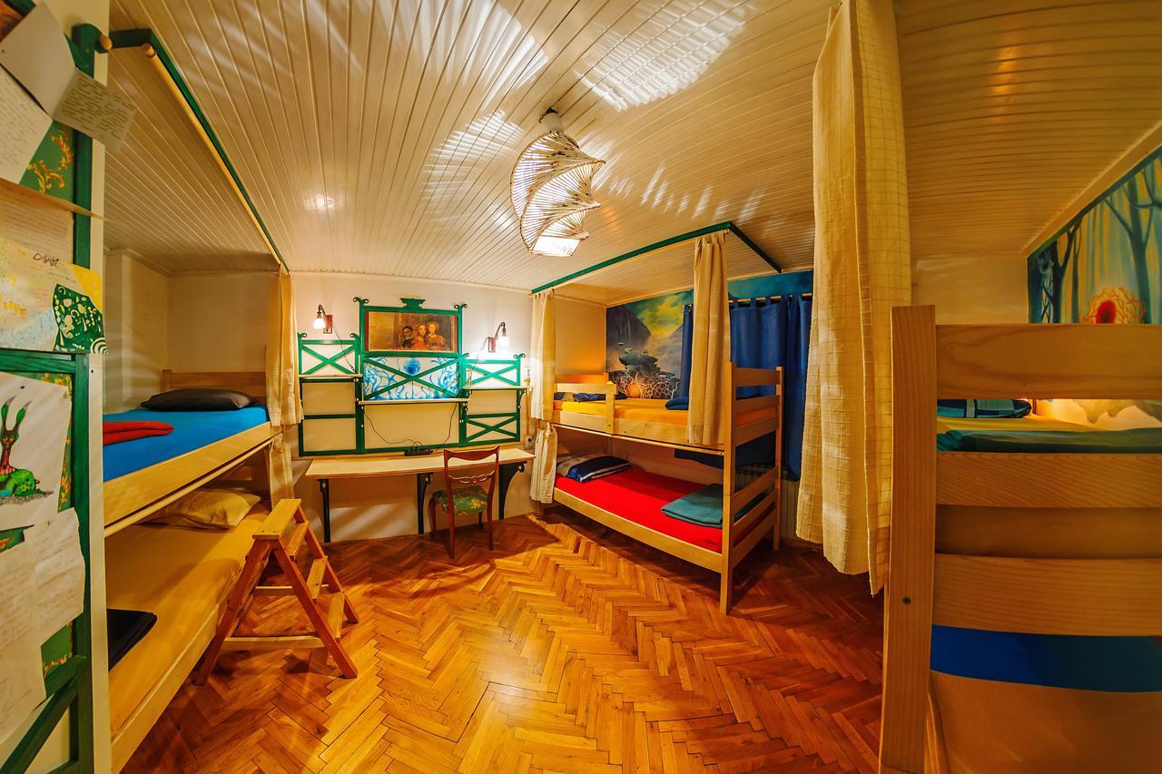 Hostel Mali Mrak Zagreb Ngoại thất bức ảnh